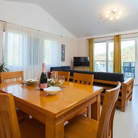 Apartment Augusta Pasadur