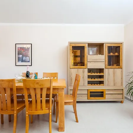 Apartment Augusta Pasadur *