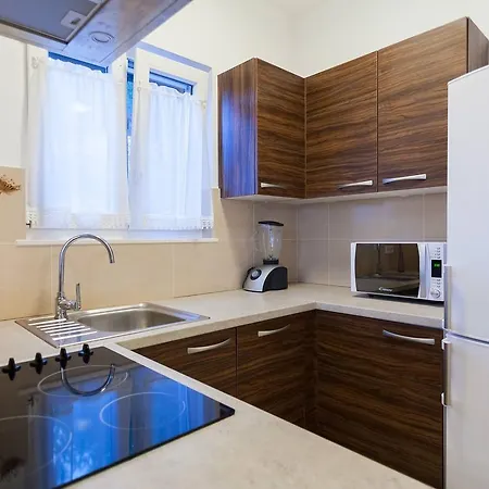 Apartment Augusta Pasadur *
