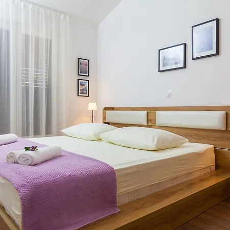 Augusta Pasadur Apartment