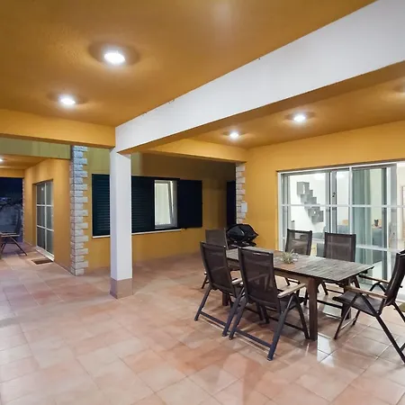 Apartment Augusta Pasadur Uble
