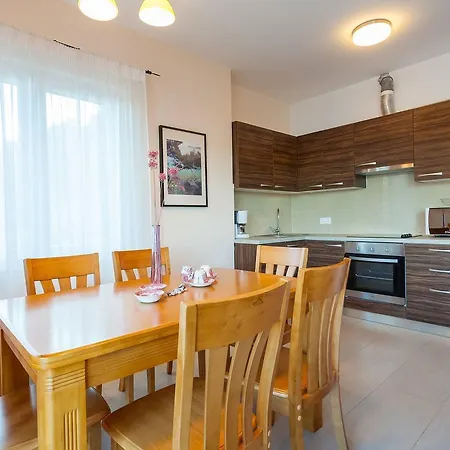 Augusta Pasadur Apartman