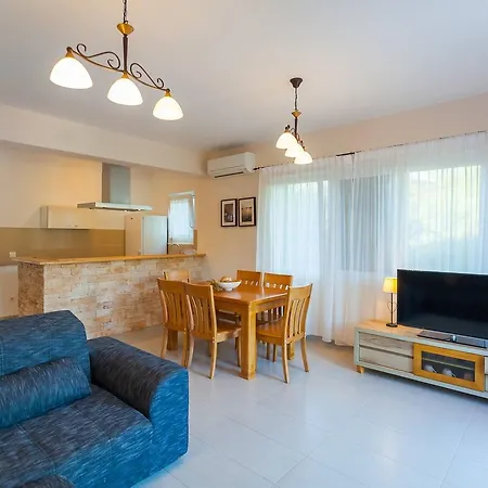 Apartman Augusta Pasadur Uble